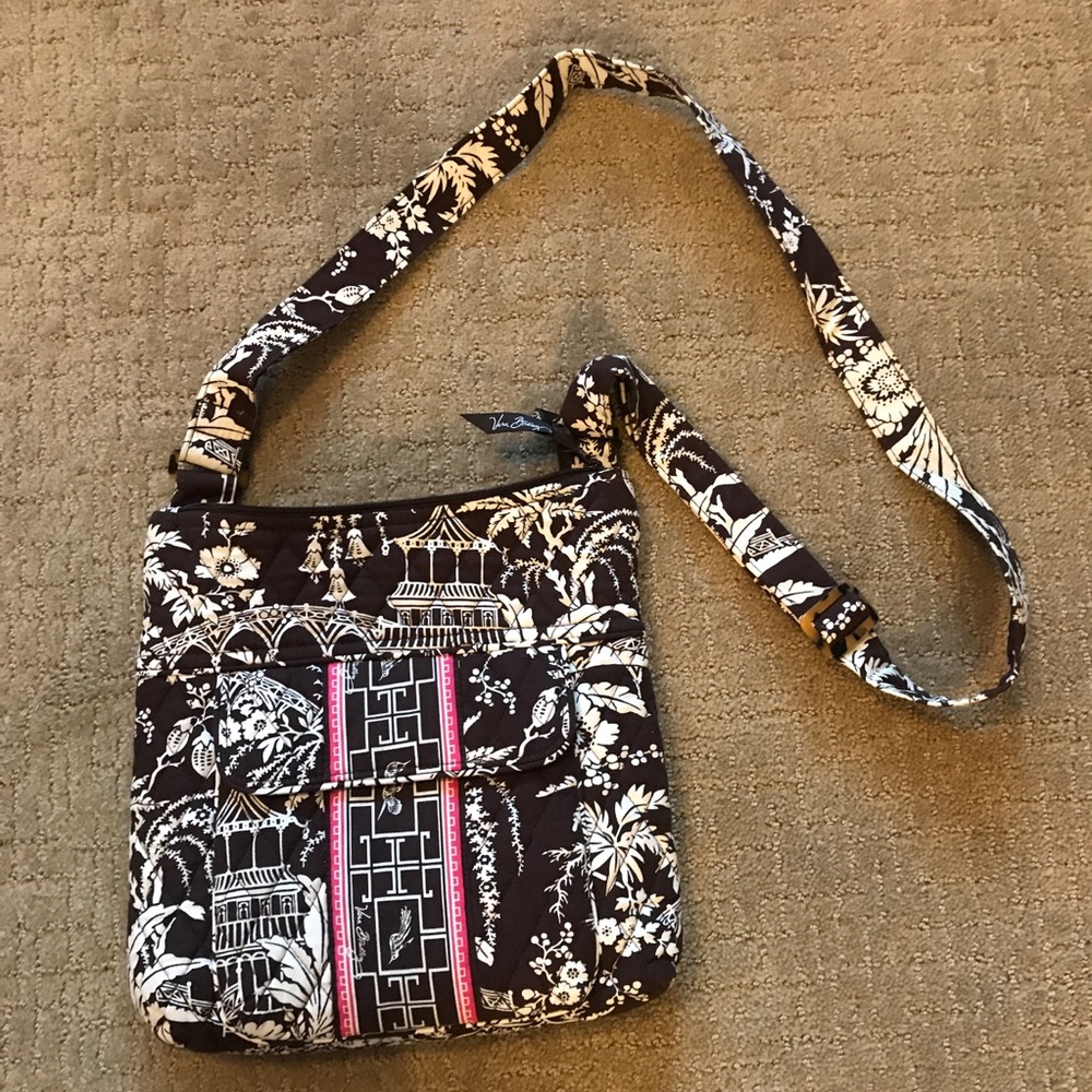 Vera Bradley Crossbody (retired Imperial Toile)